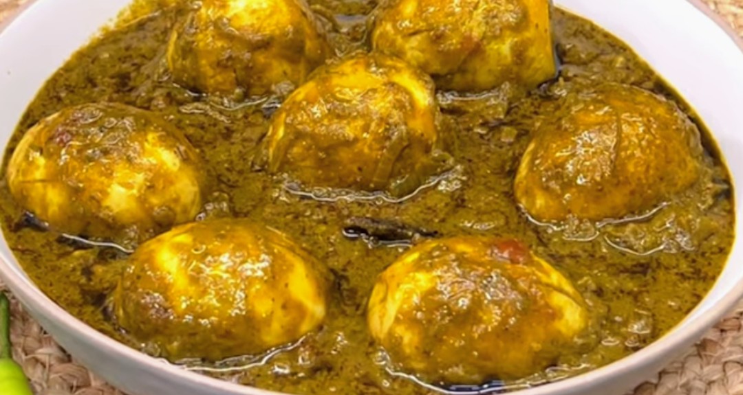 Egg Spinach Gravy Recipe